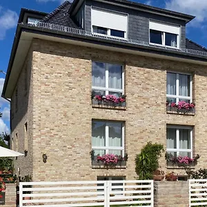 https://green-caroline-berlin.find-berlin-hotels.com